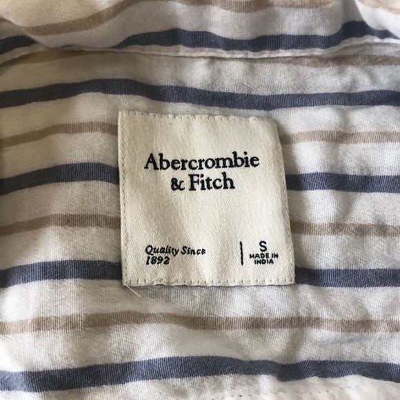 2/$15 Abercrombie and Fitch top - Picture 2 of 2